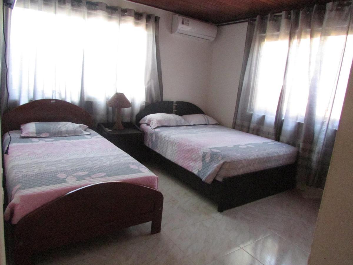 Posada Hostal Miss Marlly San Andrés المظهر الخارجي الصورة